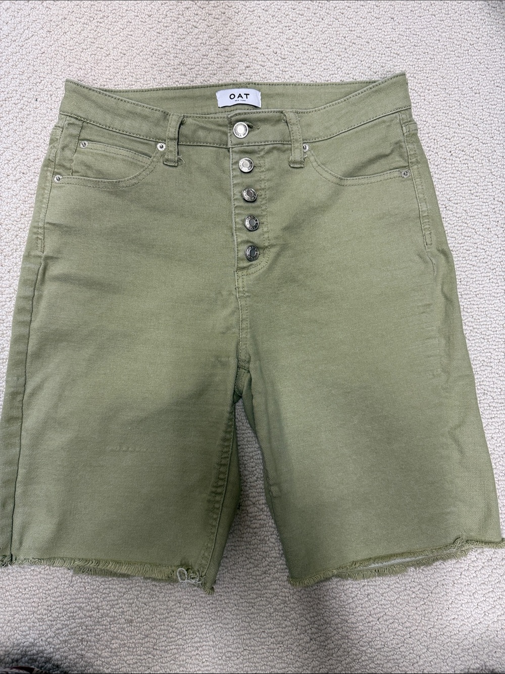 OAT New York Women’s Olive Green High-Rise Button-Fly Bermuda Shorts